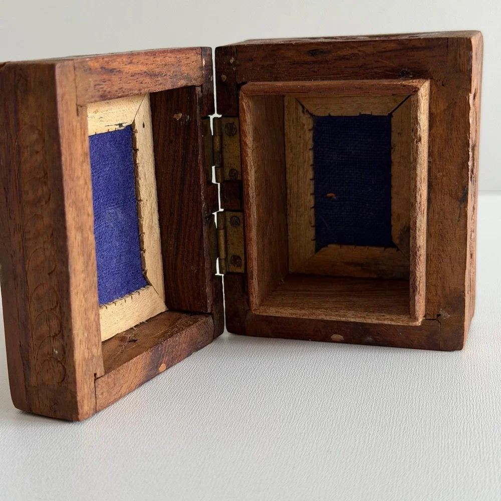 Vintage Handcarved Wood Box Jewelry Small‎ Brown Floral Ornate Primitive